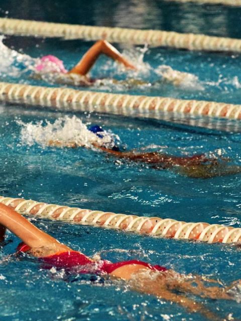 ΚΟΛΥΜΒΗΤΗΡΙΟ ΜΕ ΕΣΩΤΕΡΙΚΗ ΠΙΣΙΝΑ