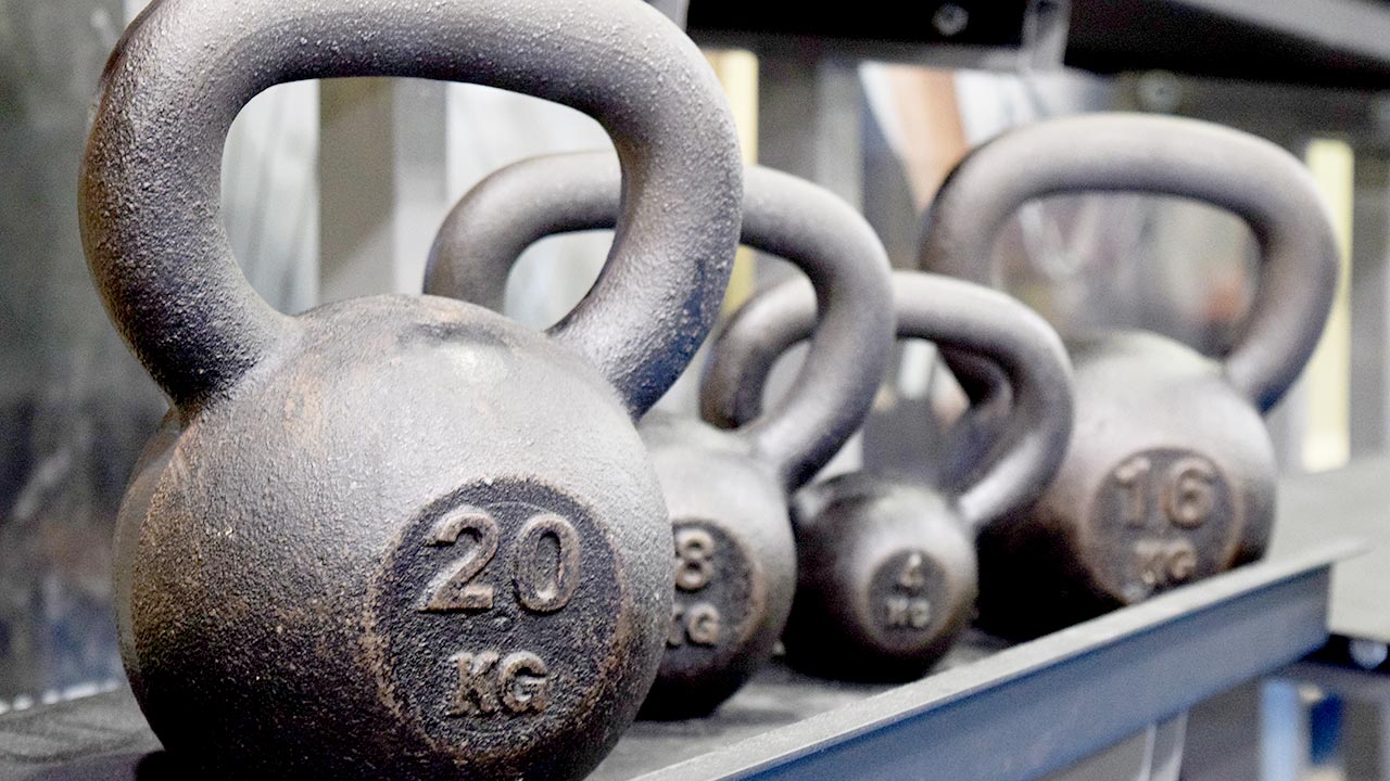 ΠΛΗΡΩΣ ΕΞΟΠΛΙΣΜΕΝΟ ΓΥΜΝΑΣΤΗΡΙΟ